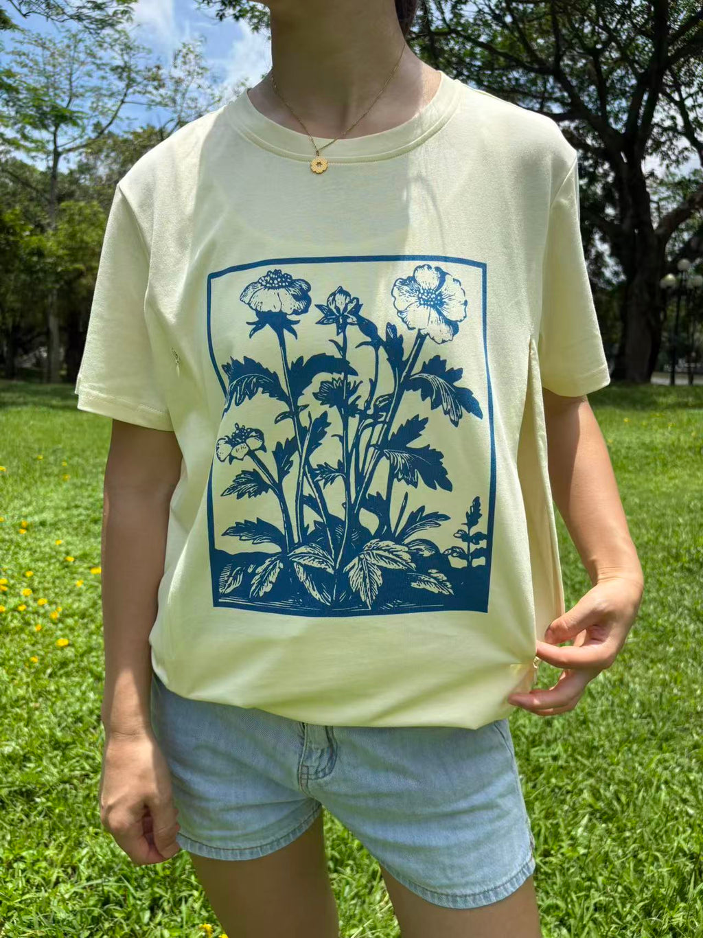 Vintage Wildflowers Graphic Feeding-Friendly T-Shirt