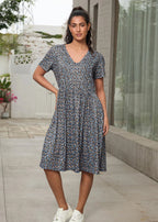 Floral Feeding-Friendly Dresses with Pockets