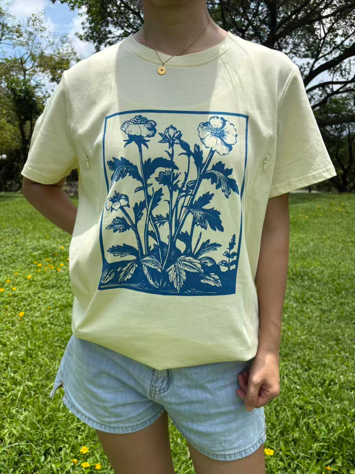 Vintage Wildflowers Graphic Feeding-Friendly T-Shirt