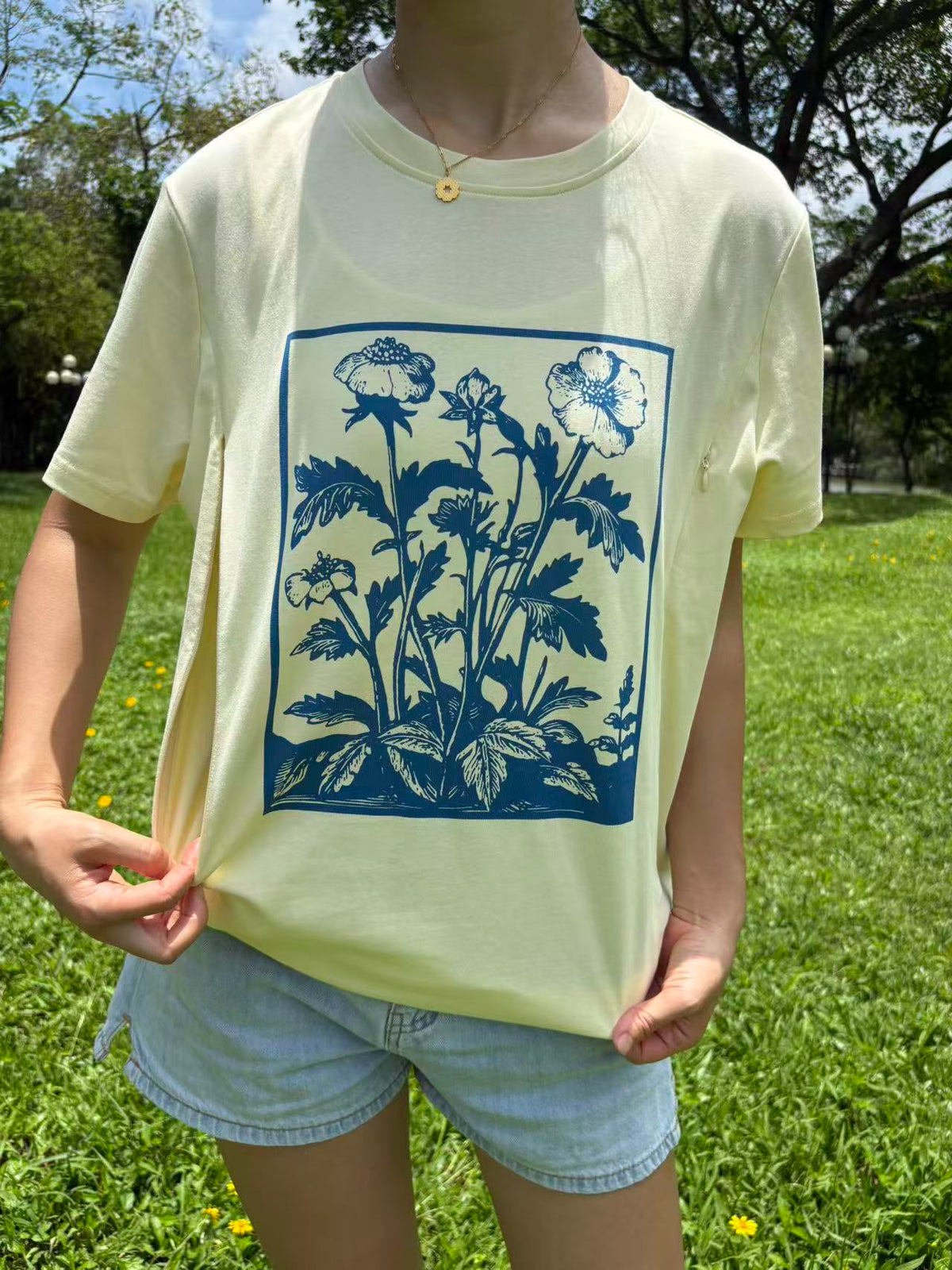 Vintage Wildflowers Graphic Feeding-Friendly T-Shirt