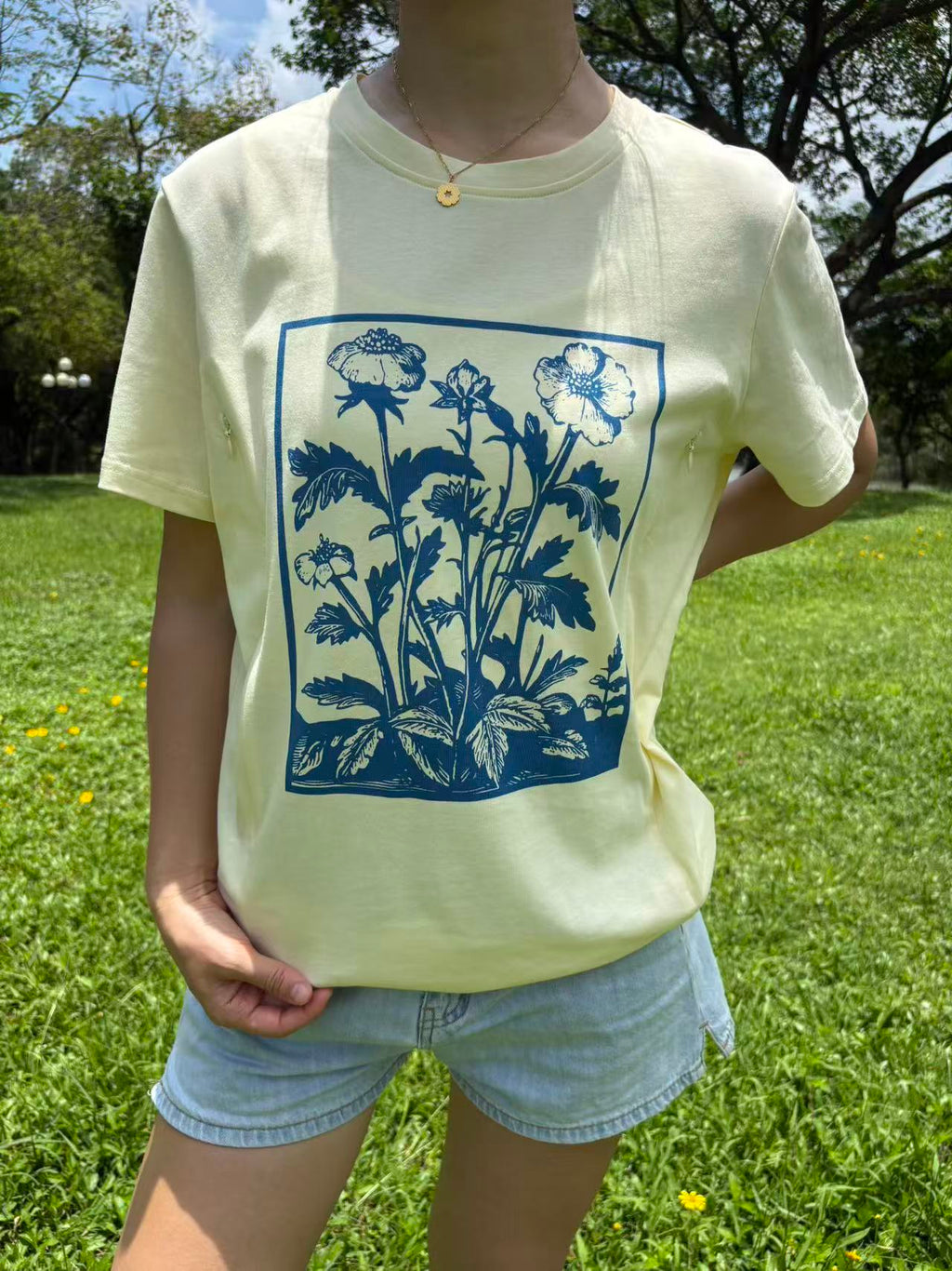 Vintage Wildflowers Graphic Feeding-Friendly T-Shirt