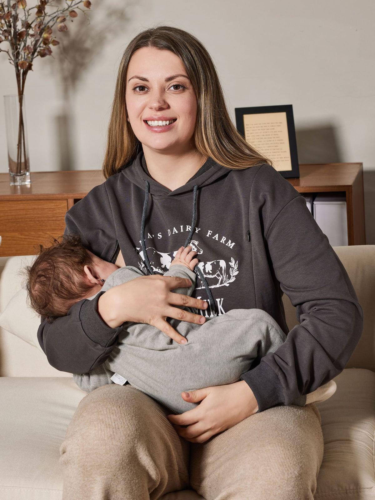 Mama’s Dairy Farm Fleece Feeding-Friendly Hoodie with Hidden Zippers