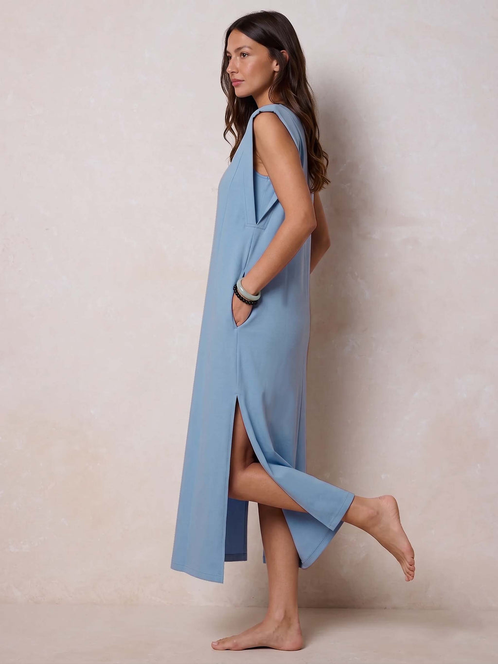 Sleeveless Feeding-Friendly Maxi Dress With Pockets