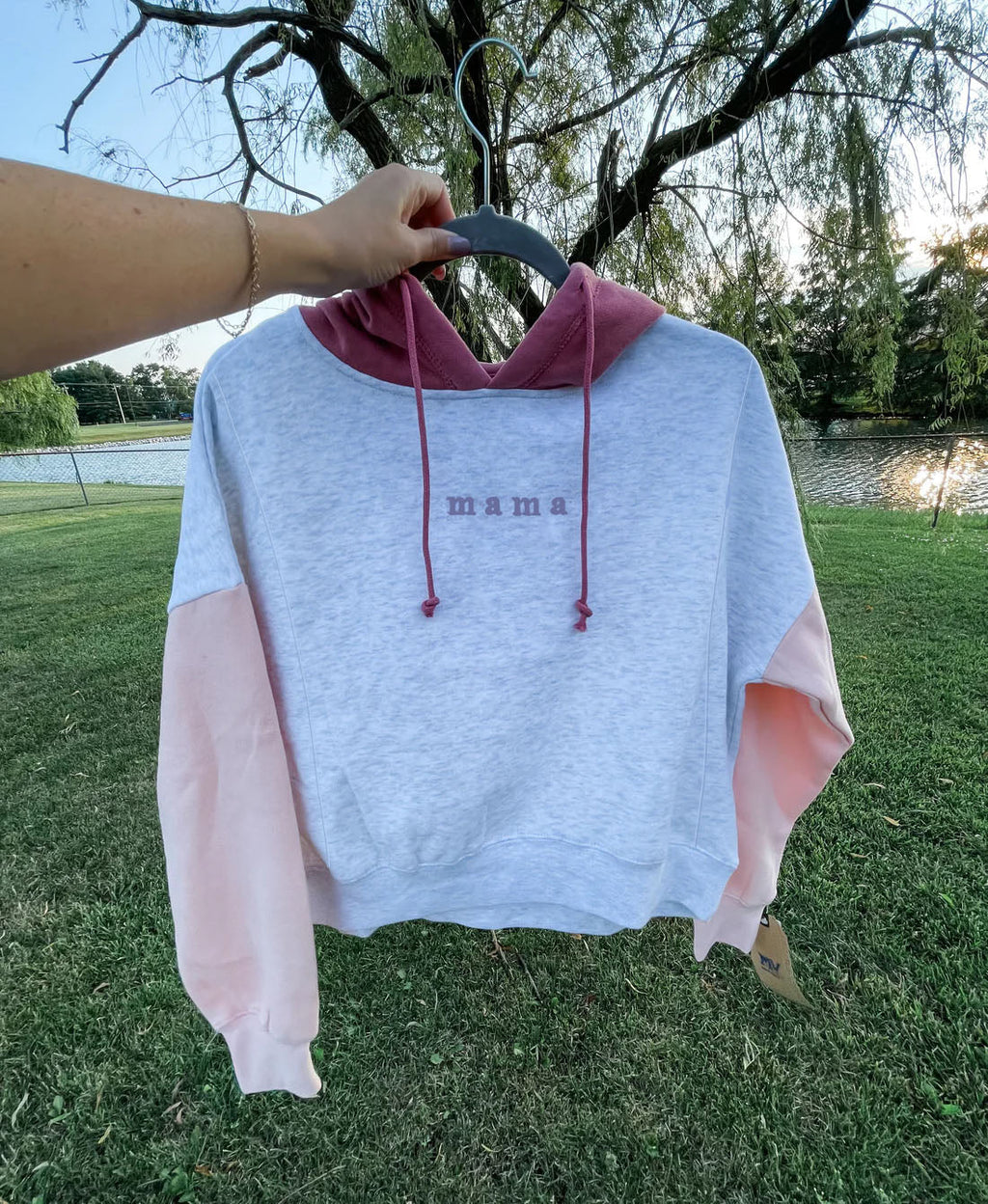 Embroidered Mama Color Block Feeding-Friendly Cropped Hoodie